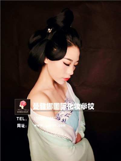 �ൺ�����ȹ�װ��ѵ